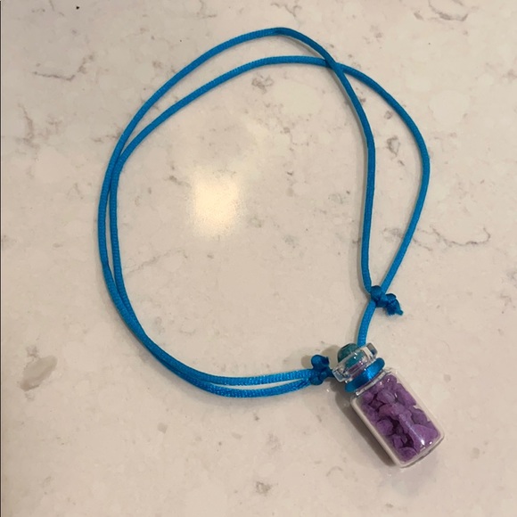 necklace - Picture 1 of 4
